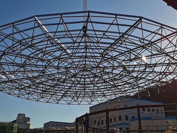 东营螺栓球网架工程施工现场